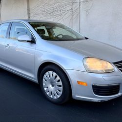 2005 Volkswagen Jetta 2.5 - Runs Great - 177k  Miles