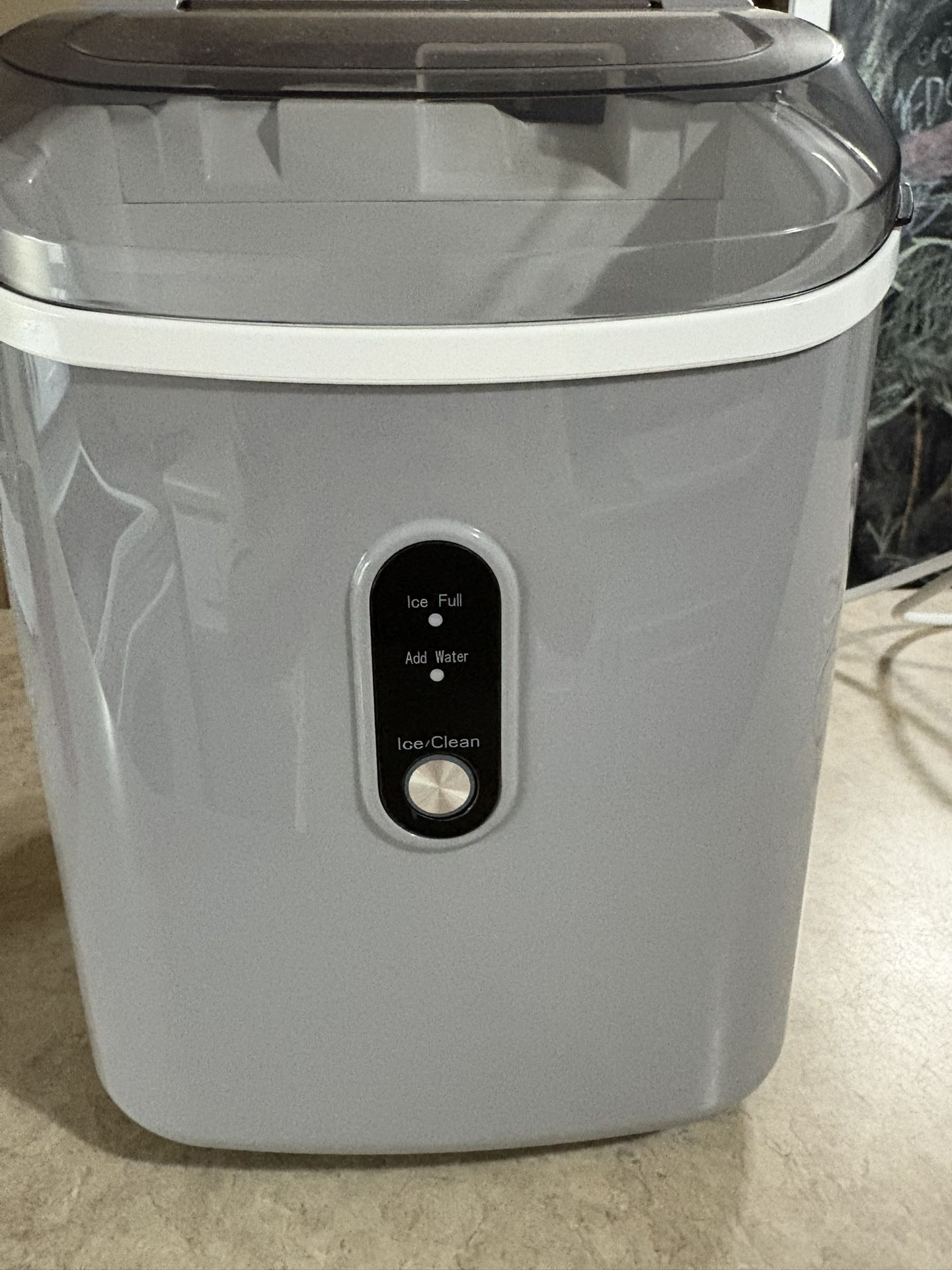 Ag Lucky Gray Ice maker