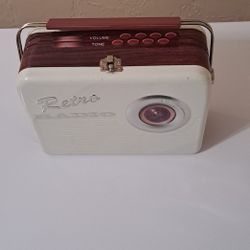 Vintage Retro Radio Lunch Box. 