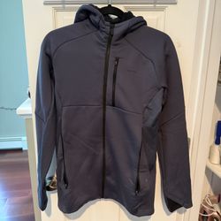 Outdoor Insulating Jacket 