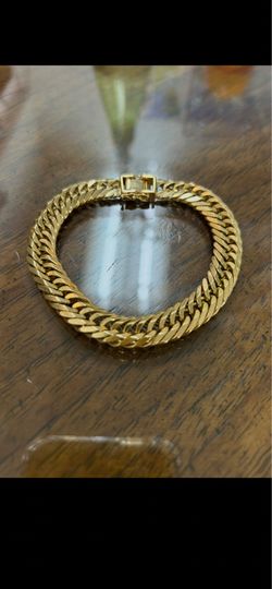 18k solid japan gold 8 inches 50 grams pick up only!!