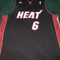 Lebron James Miami Heat jersey XL