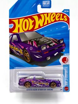 Hot Wheels 1:64 Scale Diecast Model - Toyota AE86 Sprinter Trueno
