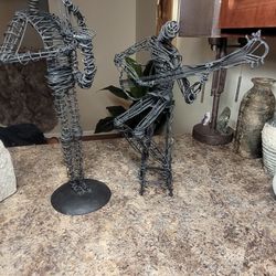 wire decor sculpture 
