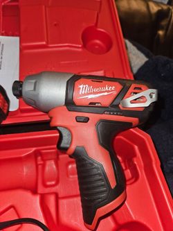 Milwaukee M12  12 Volt 1/4" Impact Driver 2462-20 & 3/8" Drill 2407-20, Batteries, Charger, & Hard Case