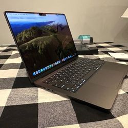 MacBook Pro 14 Excellent Quality Laptop 