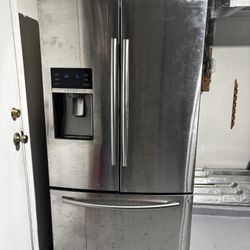Samsung Side-By-Side Refrigerator