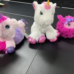plushies (Take one or two more all)- All for 15$