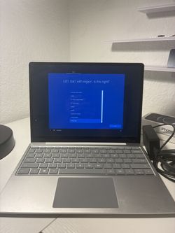 Microsoft Surface Laptop Go – 12.4" Touchscreen – Silver – Like New