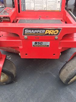 36 Inches Zero Turn Well Maintain Low Hours 3200.obo
