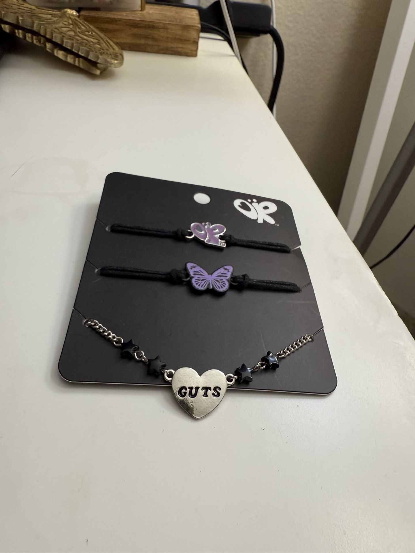 olivia rodrigo “guts” necklace