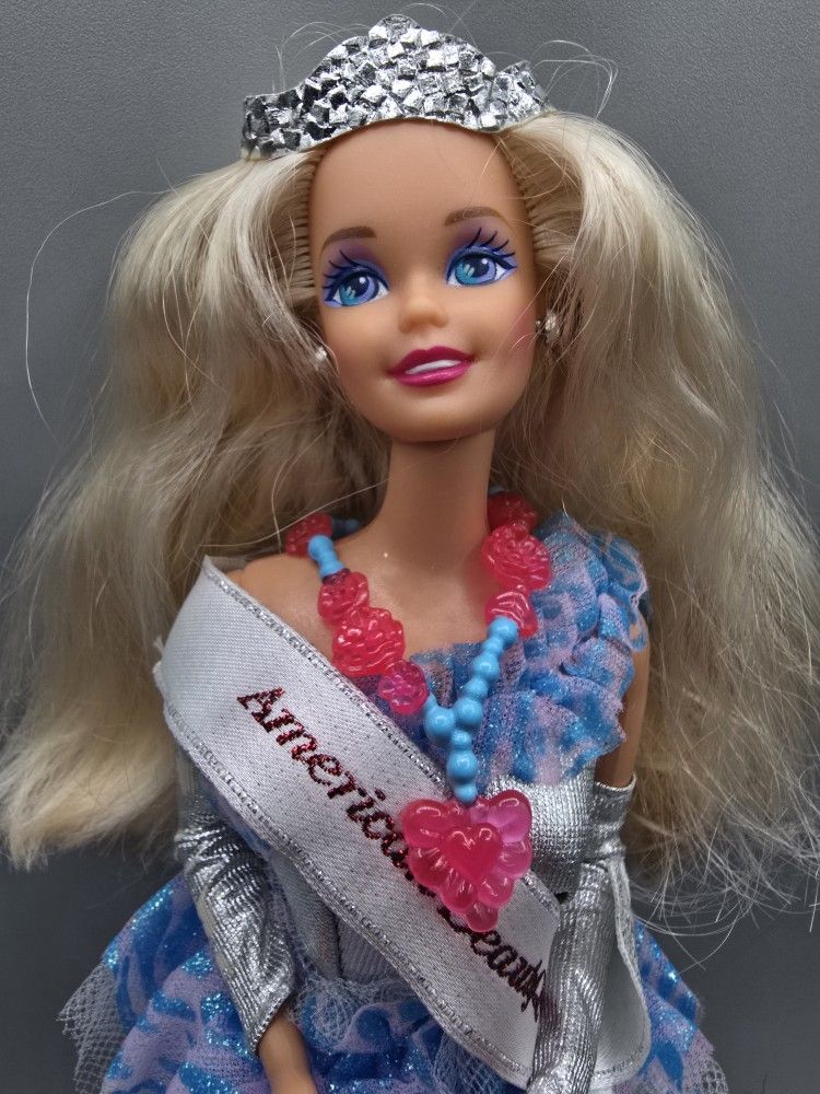 1991 American Beauty Queen Barbie Mattel Vintage