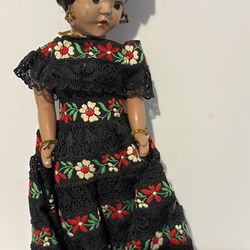 Vintage Mestizo doll Chiapas original era Nancy Frida Khalo In Dress Doll.
