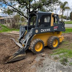 318 E Skid Steer John Deere  