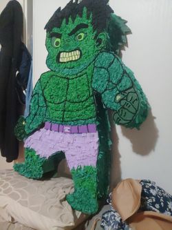 Hulk Character piñata