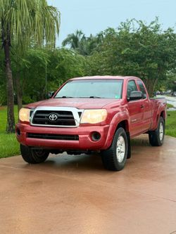 2011 TOYOTA TACOMA