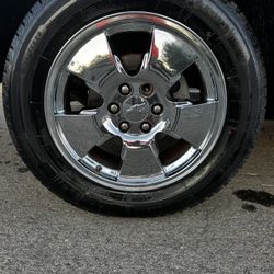 Chevy Silverado 18” Chrome Rims + Brand New Tires