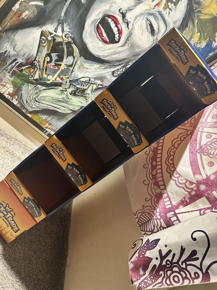 POKEMON DELUXE DISPLAYS
