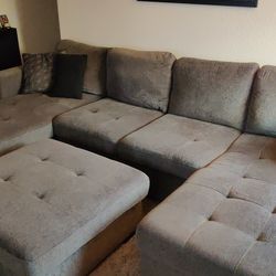 Living room sofa w/coffee table