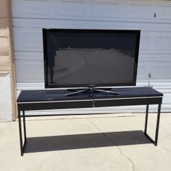 50" Plasma TV + Console Table - Great Setup!
