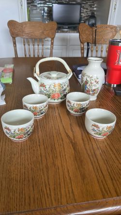 Japanese Peacock Tea Pot