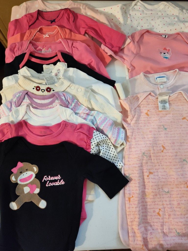 Baby Girl Clothes (98 Pieces) For Sale 0-12 Months
