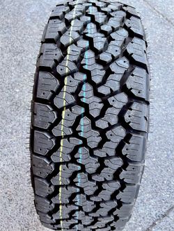 SINGLE 265/70R17 tire