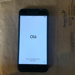 iPhone 8 “Locked”