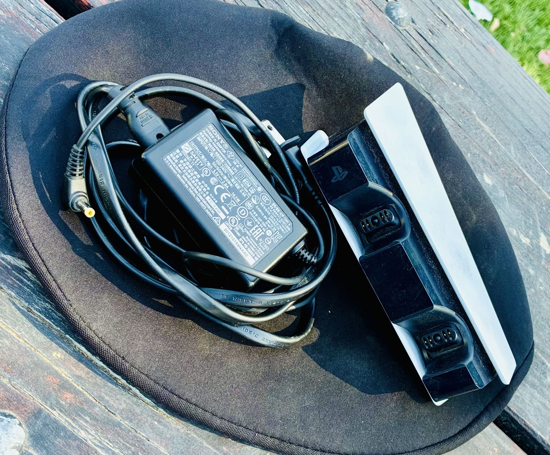 PS5 Charging Station W/ Cam Set