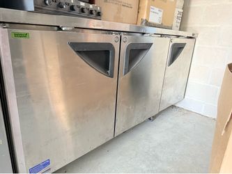 Refrigerador turbo air TWRA-72SD-N