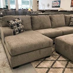 Ballinasloe Platin Sectional Oversized BRAND BEW ASHLEY 