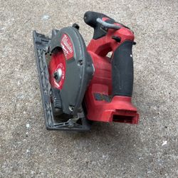 Milwaukee Fuel M18 Circular Saw 6-1/2 