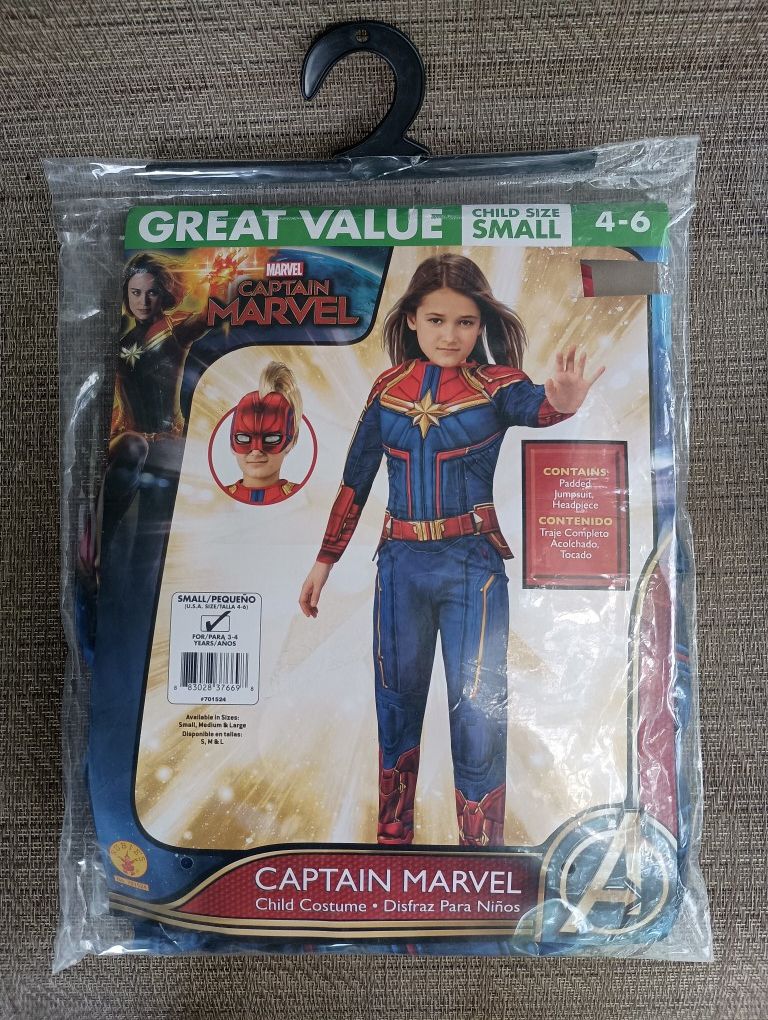 Child Size Small 4-6 Captain Marvel Halloween Costume.