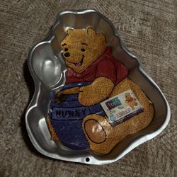 Pooh Wilton Cake Pan