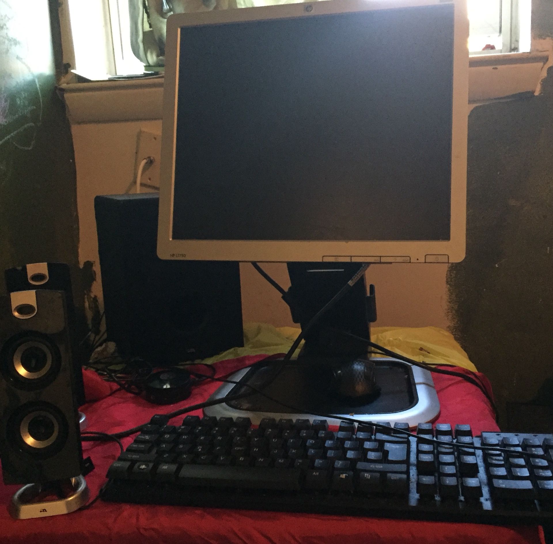 Hp dell computer with speakers