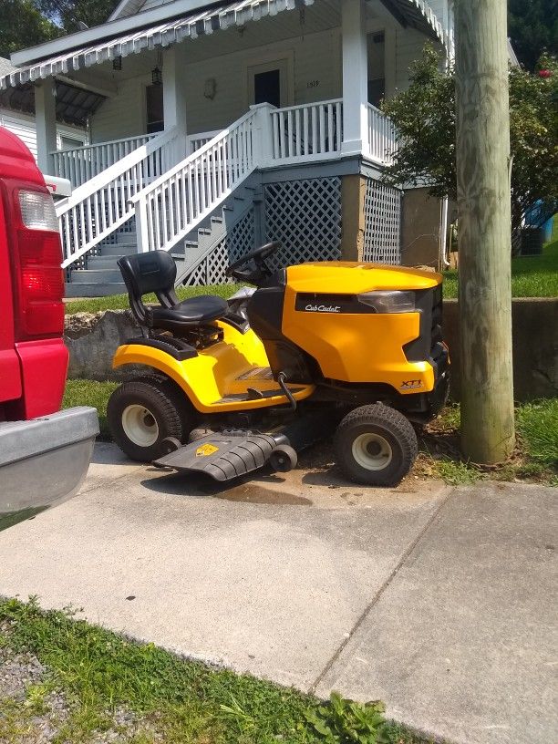 Riding Lawn Mower 