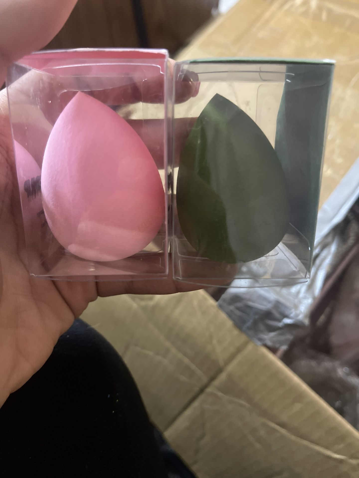 Pink Or dark Green Beauty Blenders 