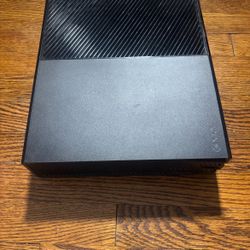 Xbox One With Controller 