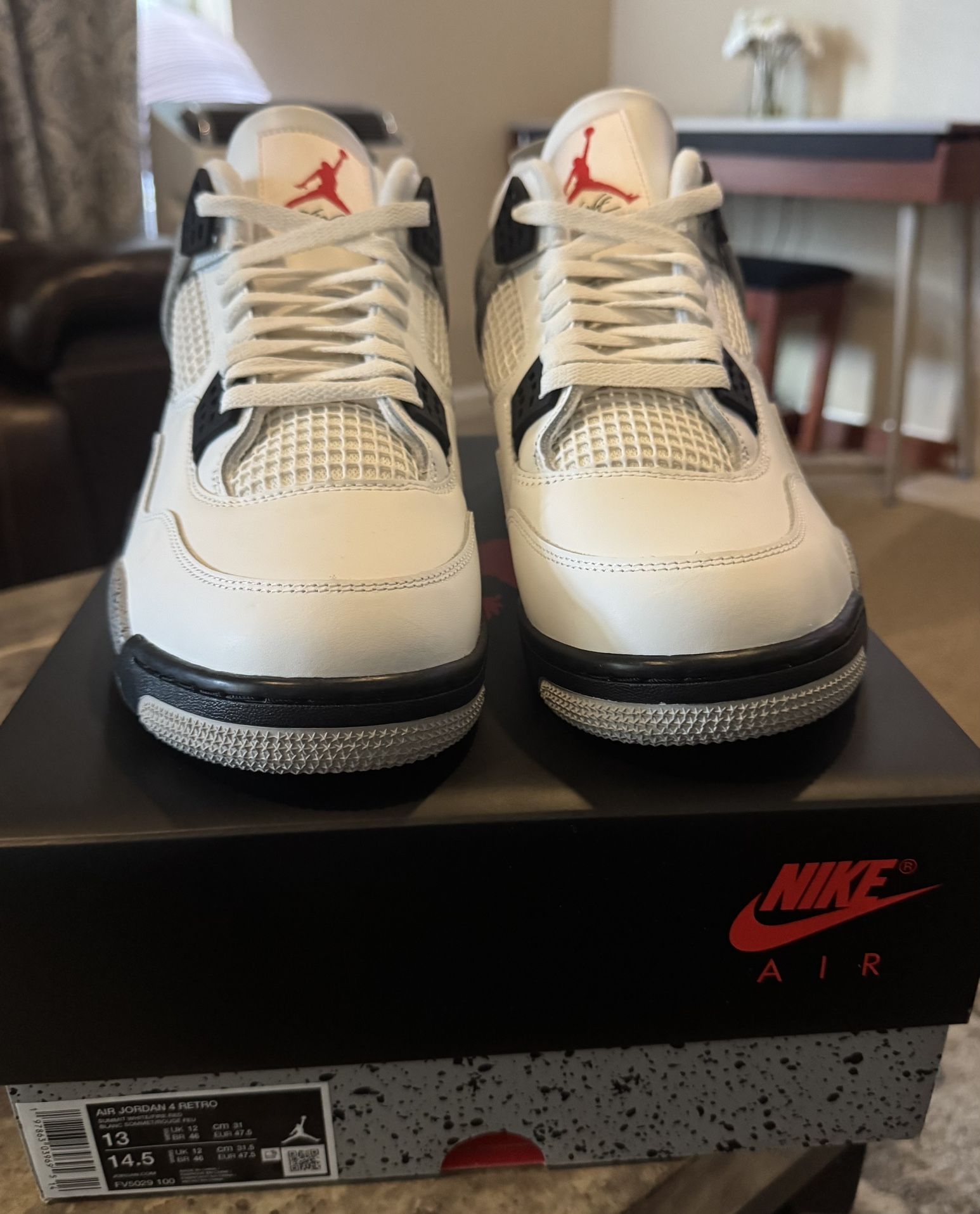 Air Jordan 4 Retro