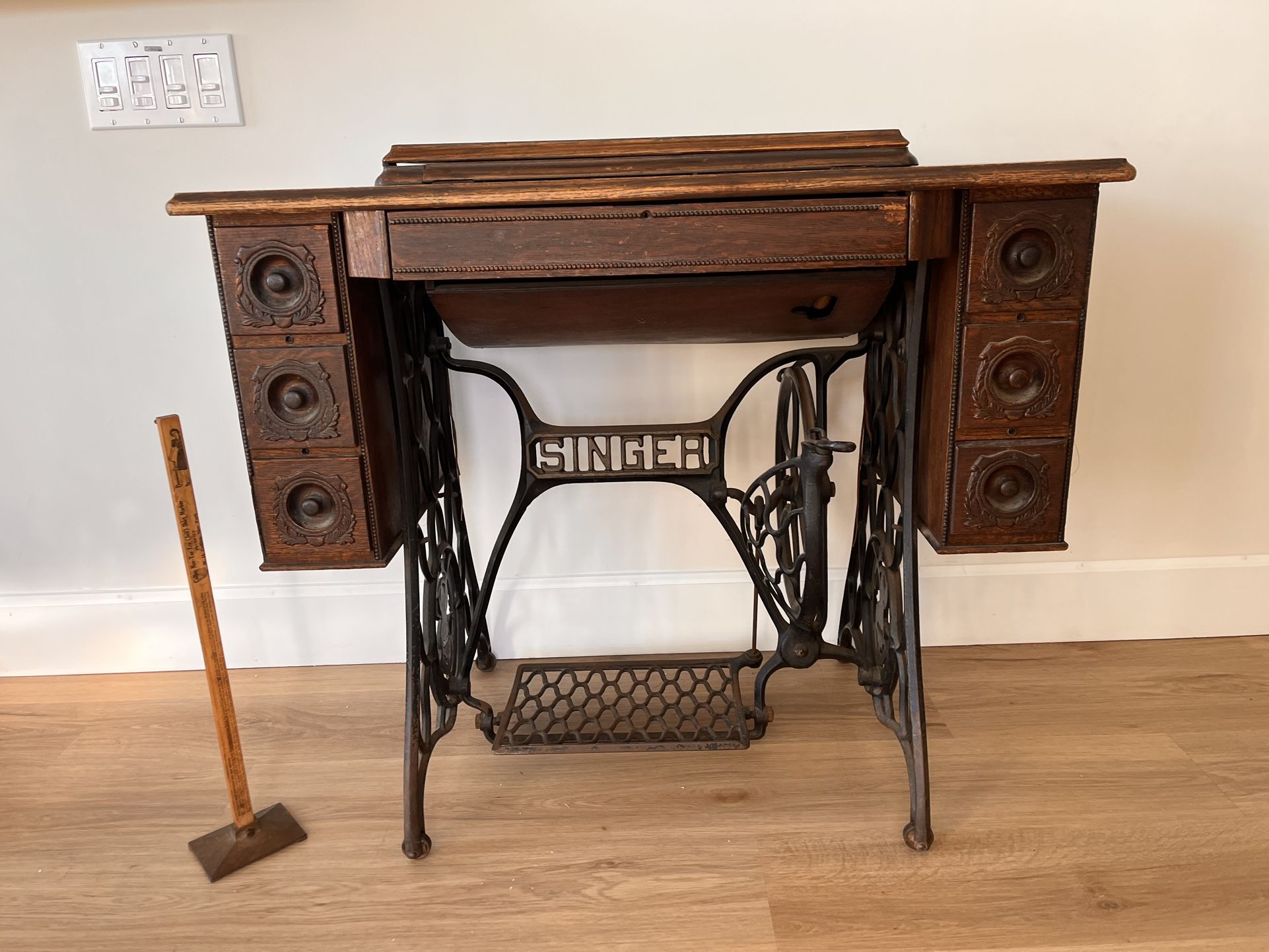 1916 Singer Sewing Machine No 66 Original