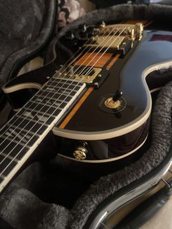 Gibson Replica Guitar