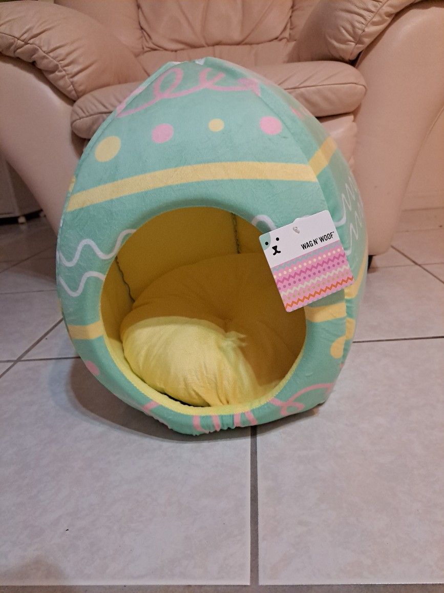 NEw EASTER EGG PET BEDDING For Dogs, Cats, Bunnies, Etc