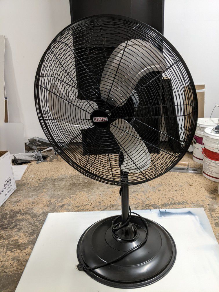 22" Oscillating Shop Fan, Height Adjustable 