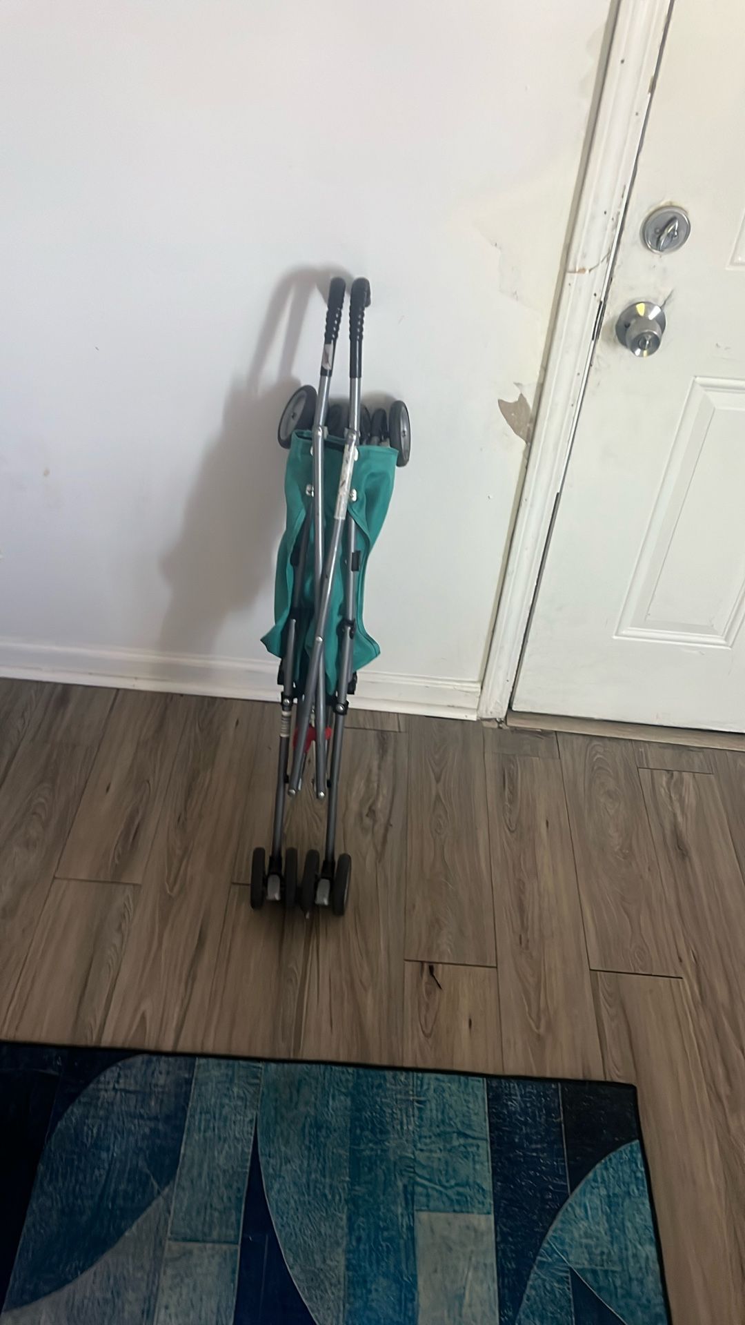 A stroller for sale!!!!!!