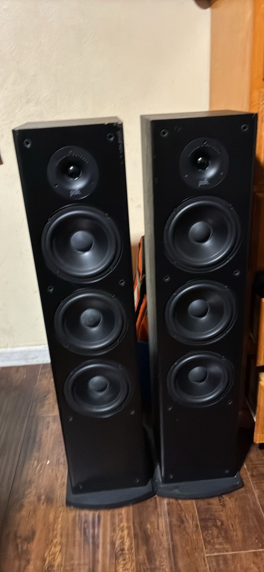 Polk T50 Tower Speakers 