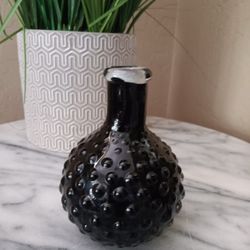 $30 Vintage BLACK Hobnail Bubble Mini Genie Bottle/Vase. Beautiful Condition 