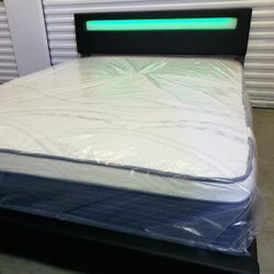 NEW QUEEN PILLOW TOP MATTRESS and BOX SPRING. Bed frame not included 👍
