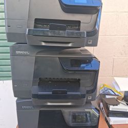 3 Operational HP Officejet Pro 8710 Printers All In One. Take All 3 For 1 Price.