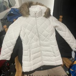 Woman’s Size Small Andrew Marc Winter Jacket