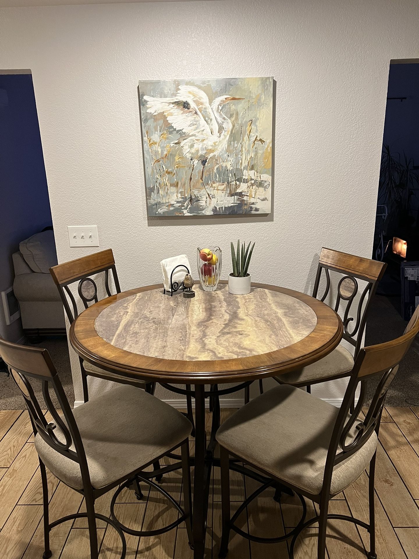 Kitchen Table & Chairs